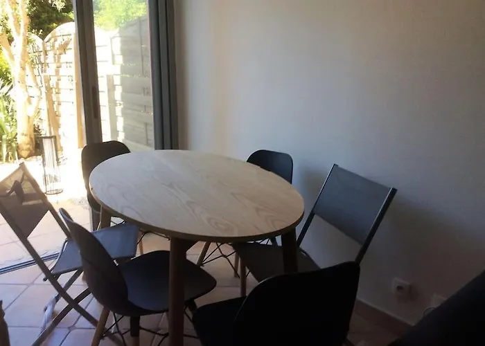 Cap Studio-cabine Jardin Clos, Port Et Apartman Agde